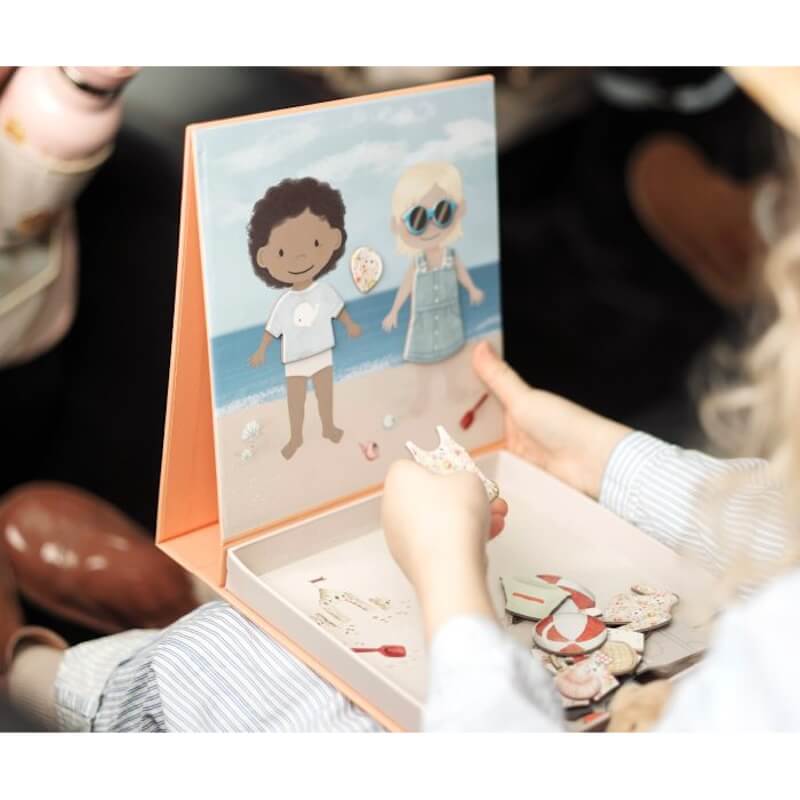 Filibabba Magnetic Game Dress Up – A Day at the Beach