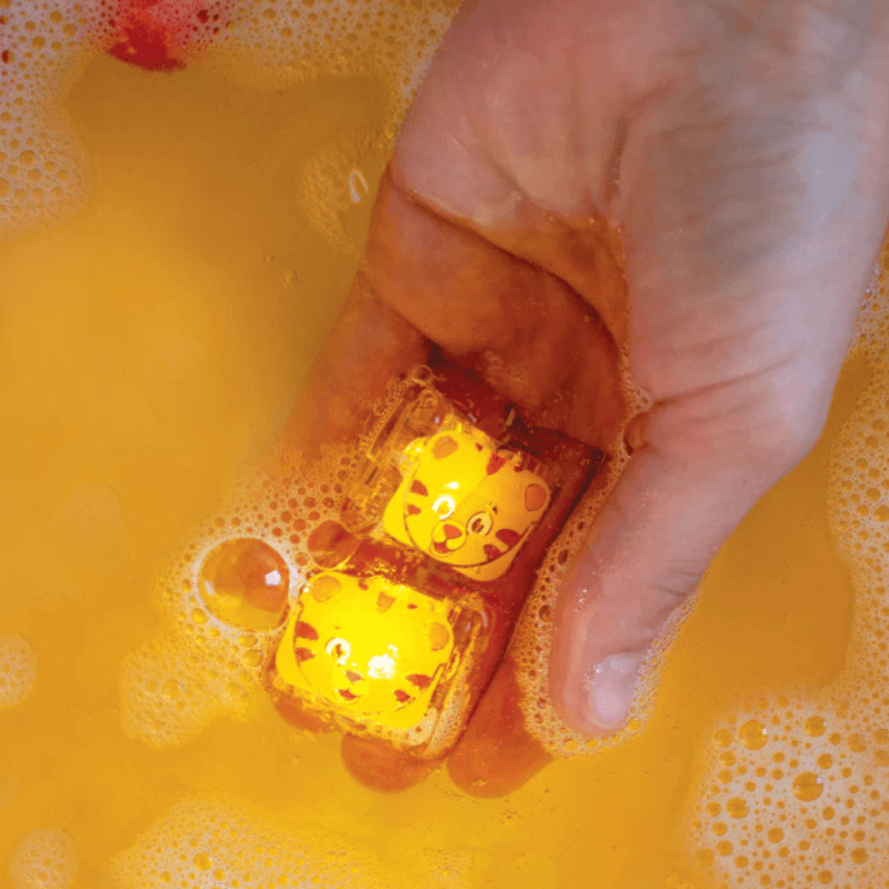 Glo Pals 4 Pack Light Up Cubes – Daniel Tiger