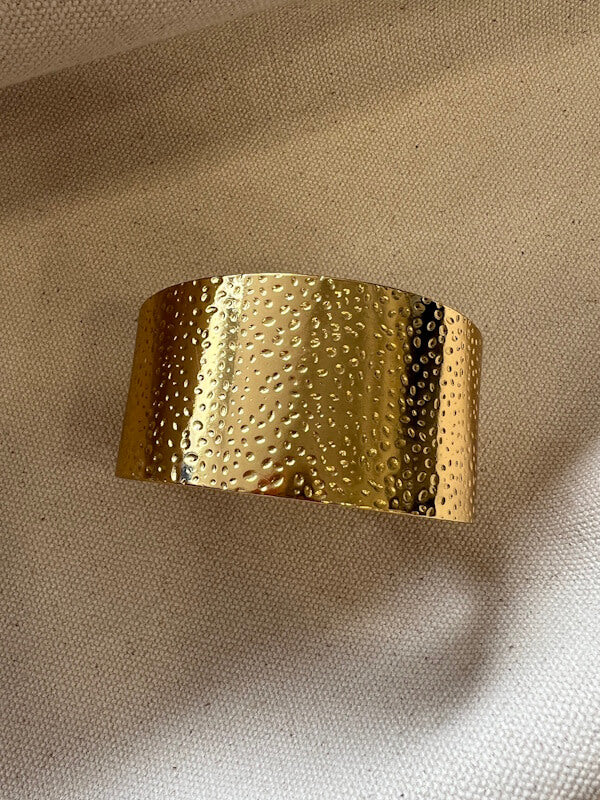 Relief Bangle - Gold
