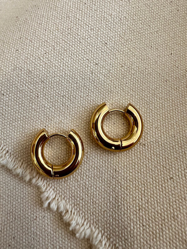 Class Hoops Mini in Gold