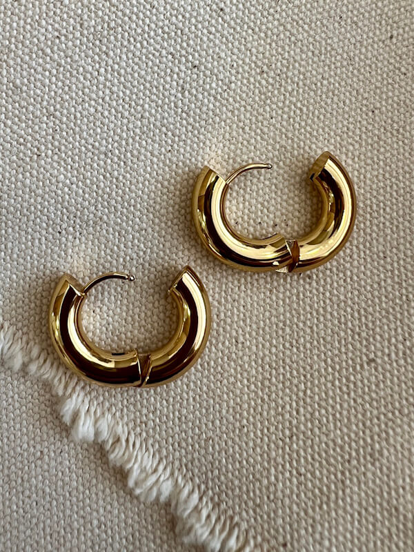 Class Hoops Mini in Gold