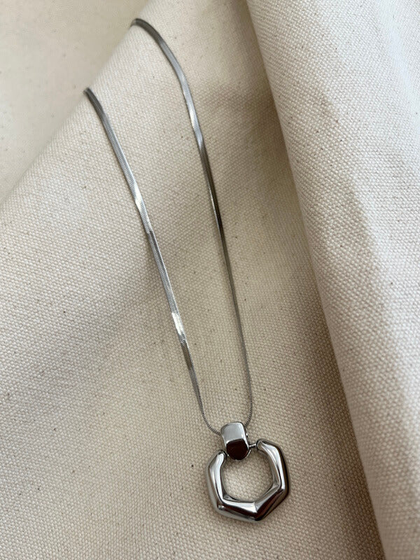 The Lemmi Necklace in Silver