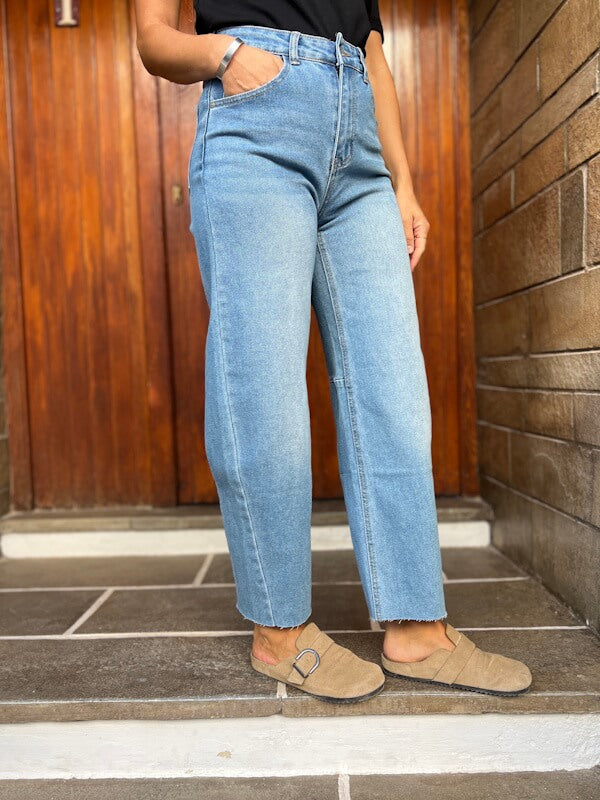Capri Mom Jeans - Denim