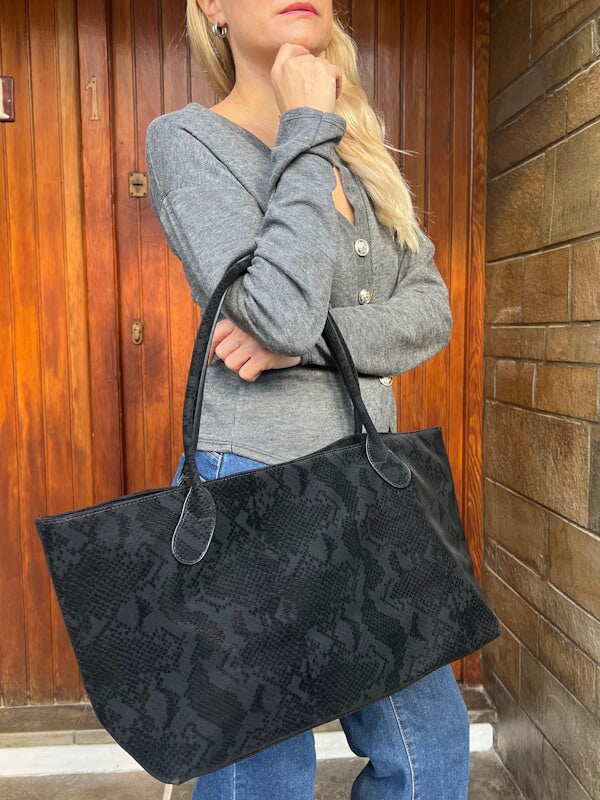 Zasper Bag in Wine Black