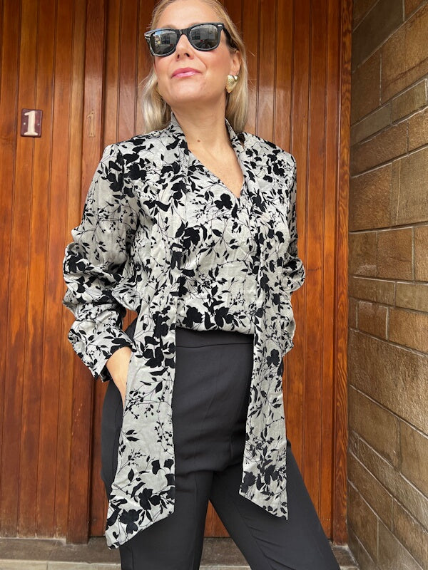 Bloom Pliet Shirt in Black