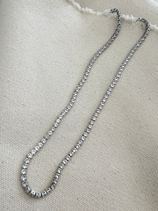 The Sparks Necklace in Silver