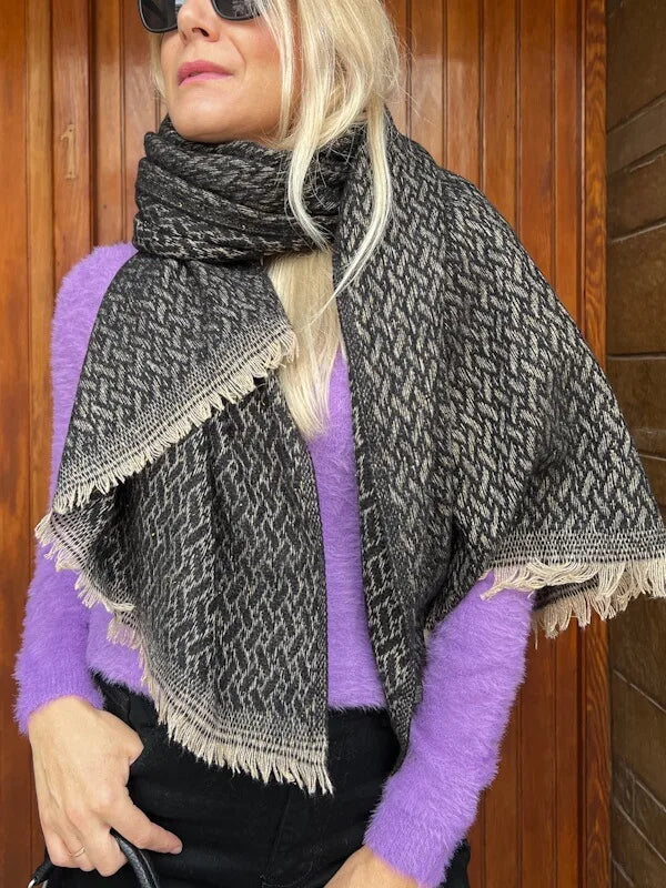 Beive Wrap Scarf in Black