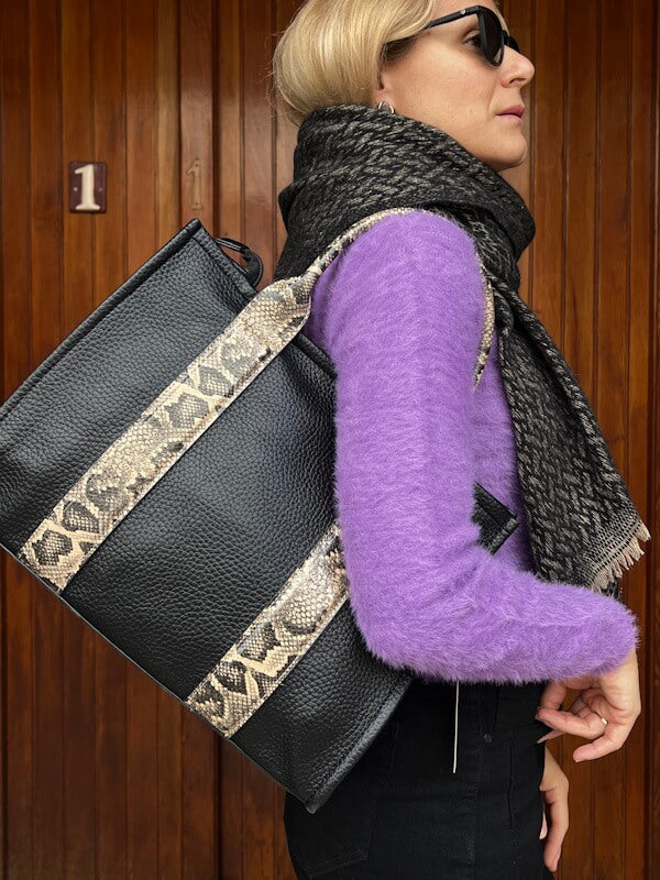 Snake Tote Bag in Black