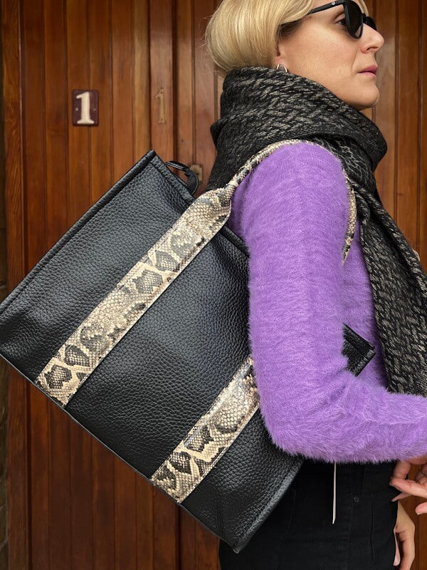 Beive Wrap Scarf in Black