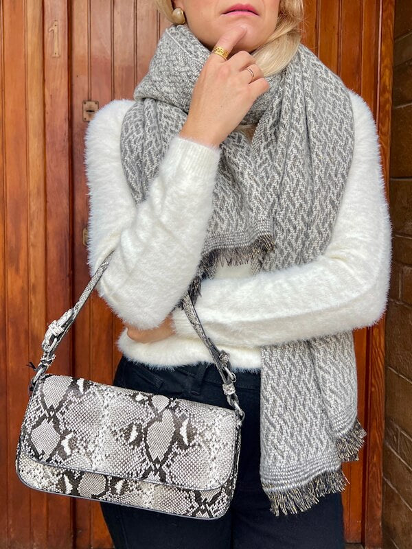 Snake Clutch in Black/White