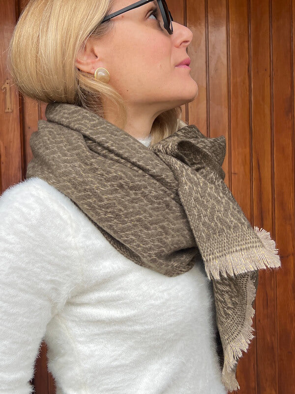 Beive Wrap Scarf in Mocca