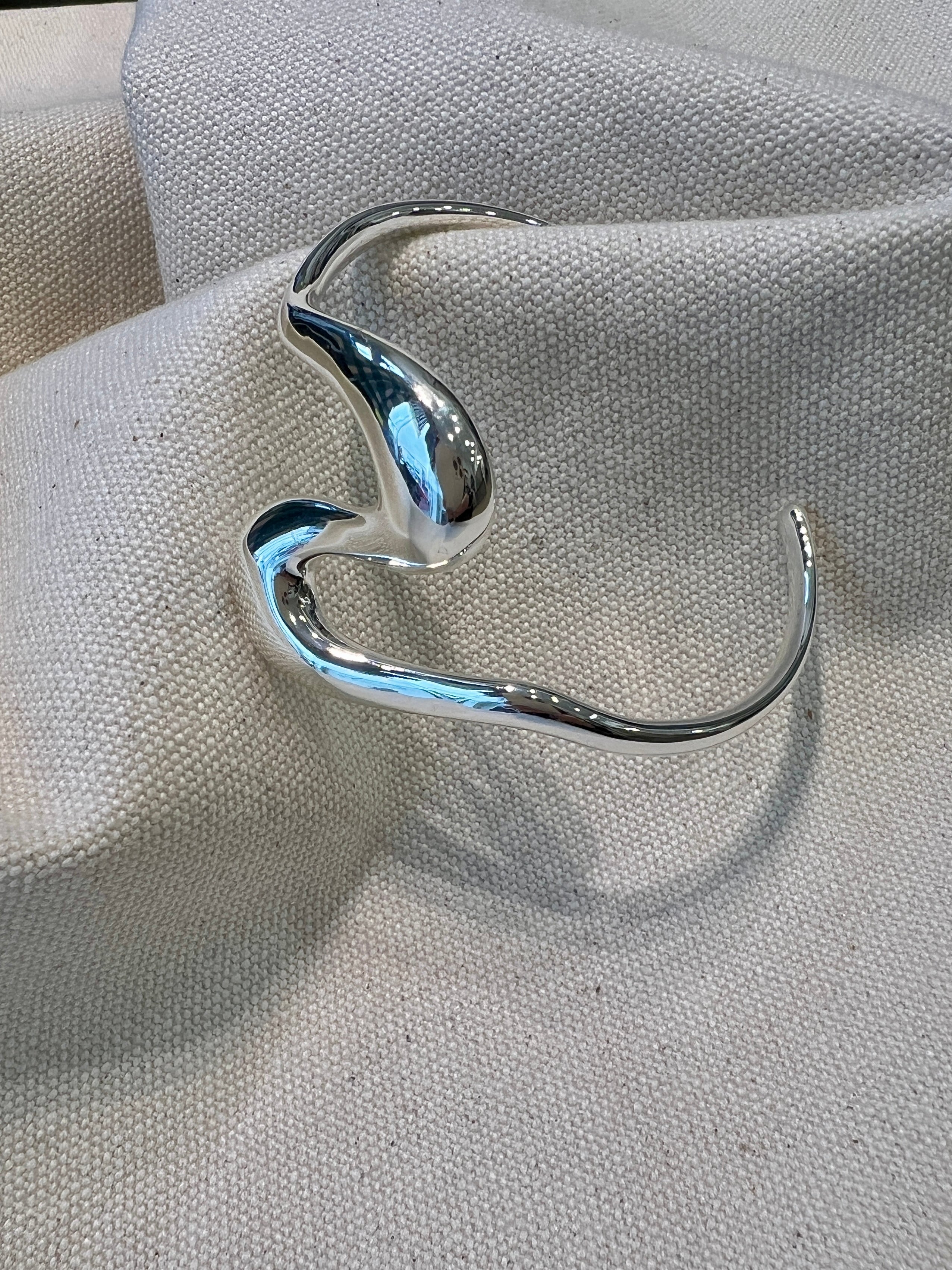 Whall Bangle in Silver