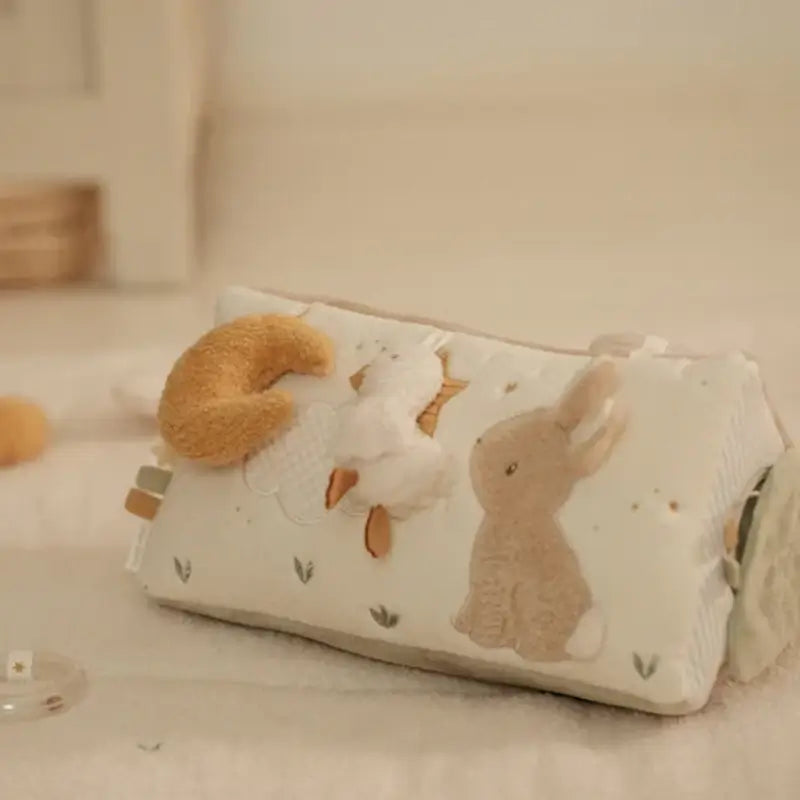 Little Dutch  Υφασμάτινο τρίγωνο δραστηριοτήτων Newborn Naturals