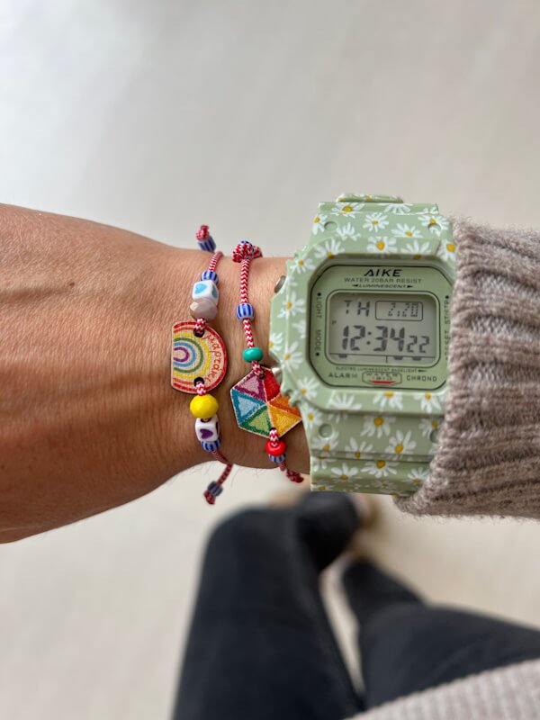 Digital Watch Dime Daisies – Mint