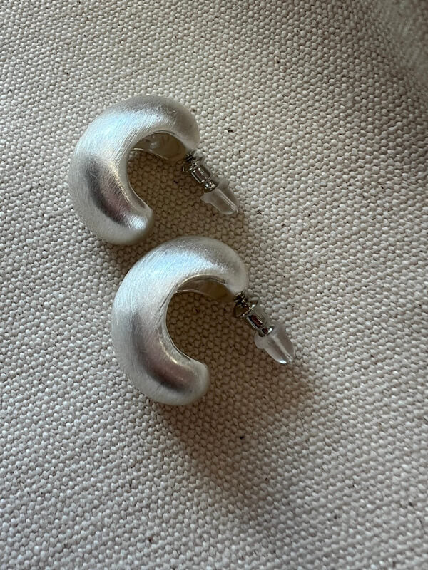 Curve Loop Earrings - Silver