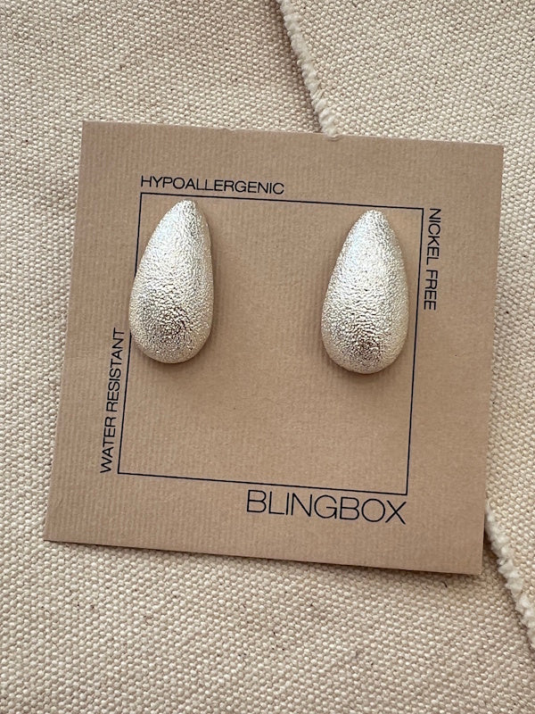 Droplet Earrings in Silver